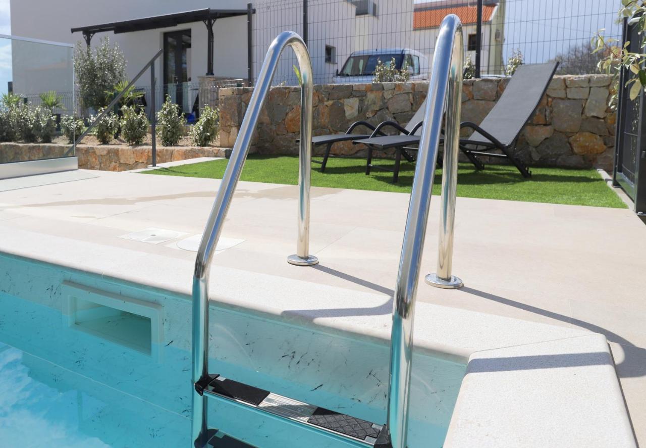 Brand New Apartment With Private Pool Njivice Bagian luar foto