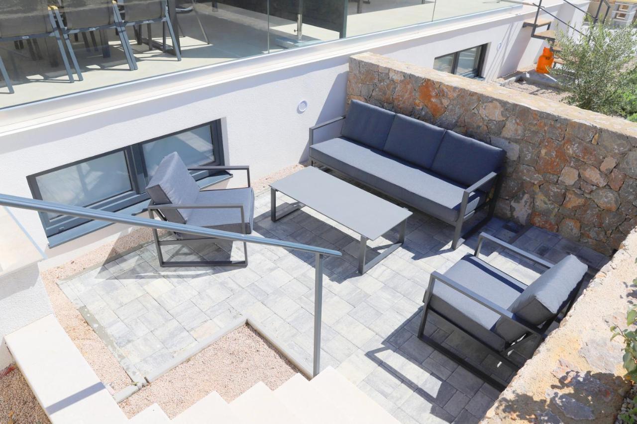 Brand New Apartment With Private Pool Njivice Bagian luar foto